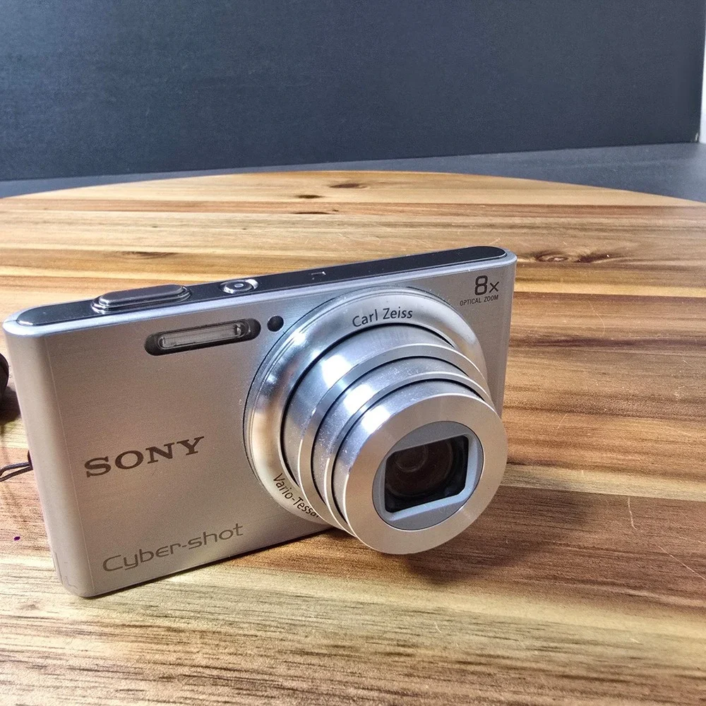 Sony CyberShot DSC-W730 Digital Camera Silver 16.1MP 8x Zoom Digicam Bundle WORK